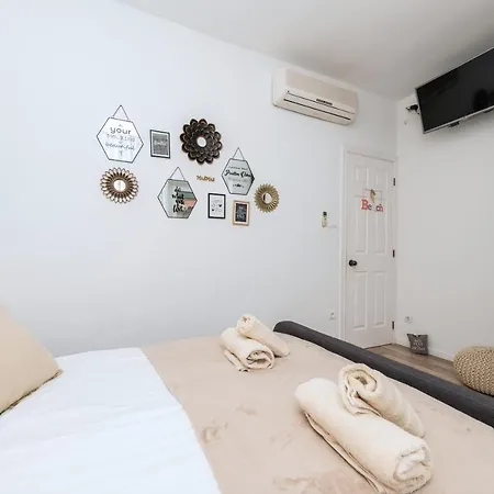Luxury Nadalina Sea View Apartment