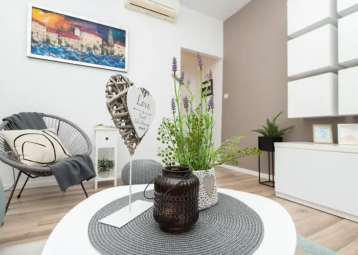 Luxury Nadalina Sea View ماكارسكا