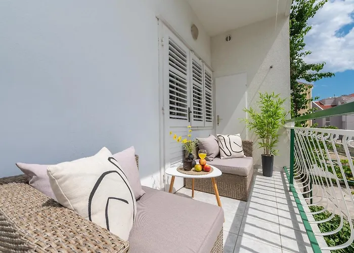 شقة Luxury Nadalina Sea View