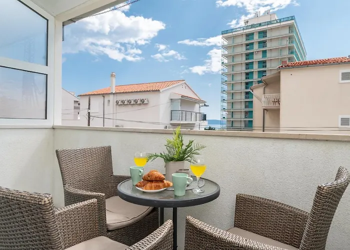 Luxury Nadalina Sea View * ماكارسكا