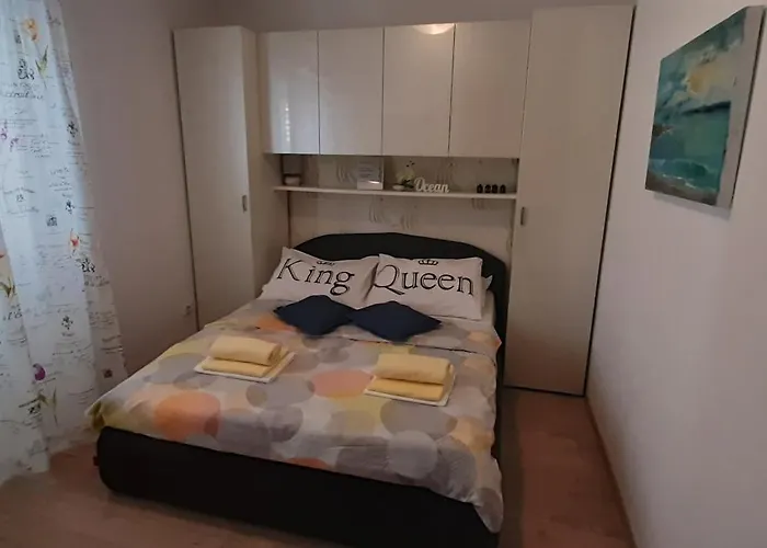 Luxury Nadalina Sea View شقة *