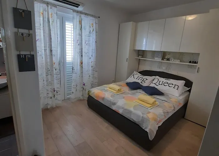 Luxury Nadalina Sea View شقة ماكارسكا