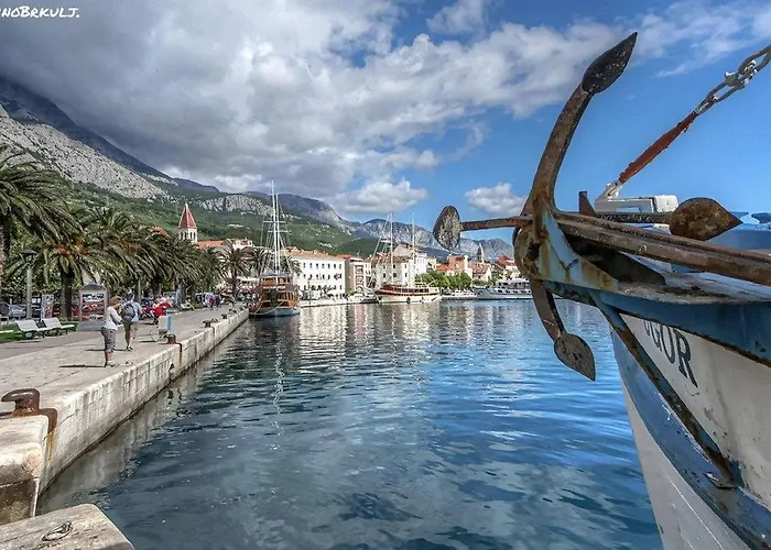 Luxury Nadalina Sea View شقة *